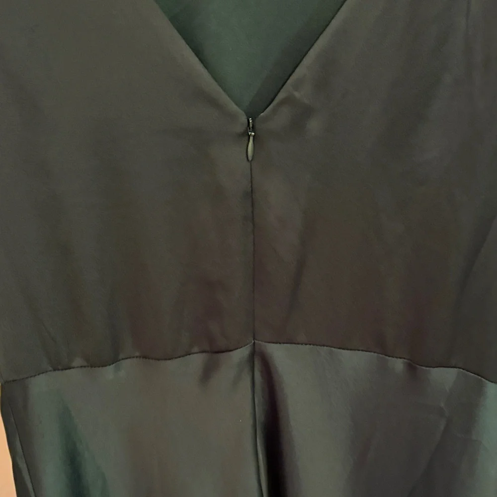 BHLDN Emerald Satin Maxi Dress size 14 brand new without tag - Picture 6 of 6